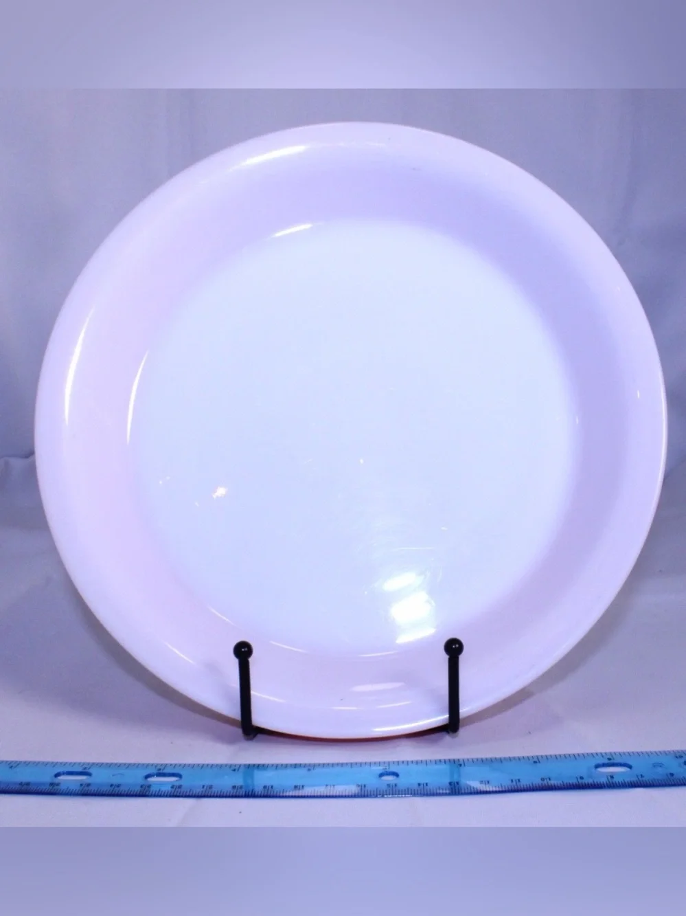 PYREX Model 909 Rimmed Pie Plate Flamingo Pink Vintage